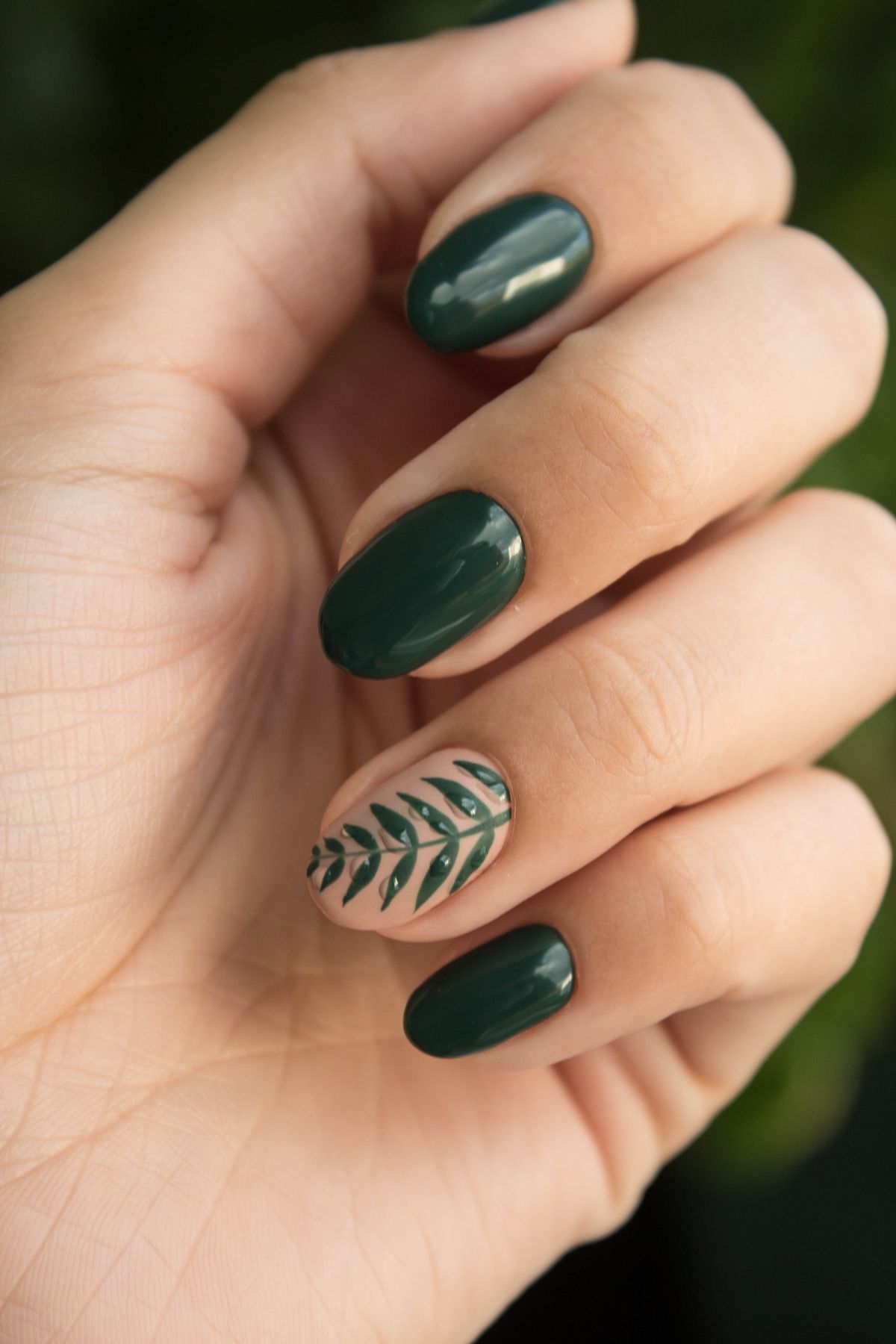 Nail art set at Lyna's Nails, Bartlett TN